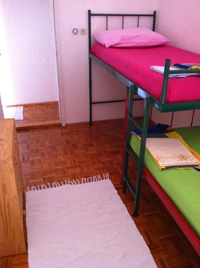 诺维·维诺多尔斯基Casa Blanka公寓 外观 照片